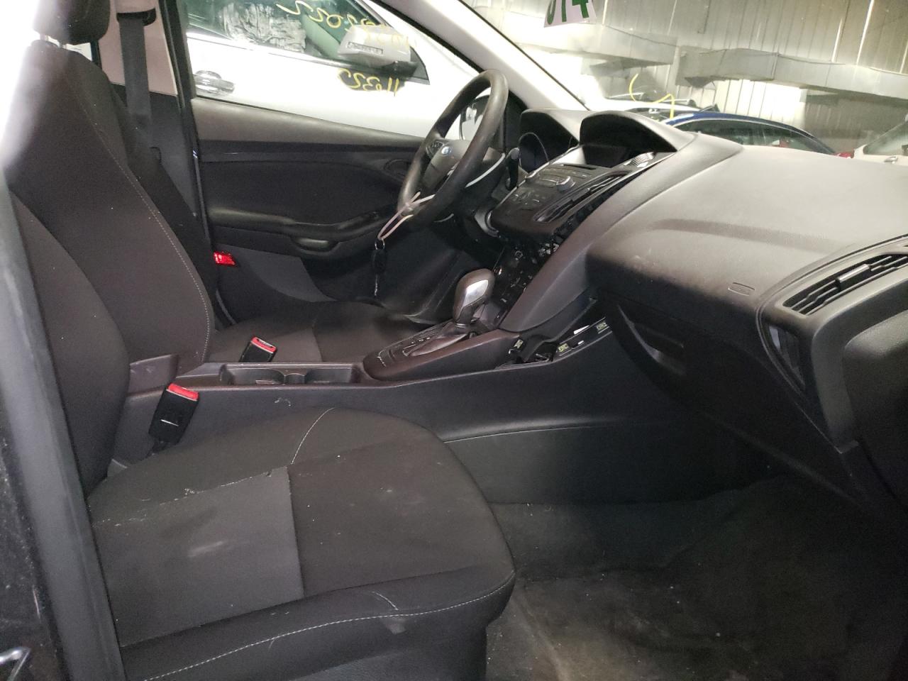 Photo 5 from auction – 2015 FORD FOCUS S with VIN 1FADP3E23FL270426