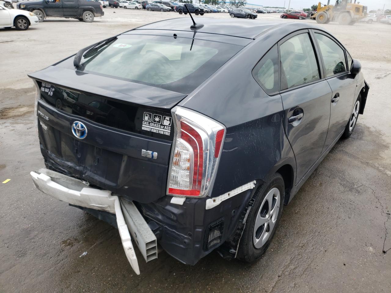 Photo 4 from auction – 2014 TOYOTA PRIUS with VIN JTDKN3DU9E0390547