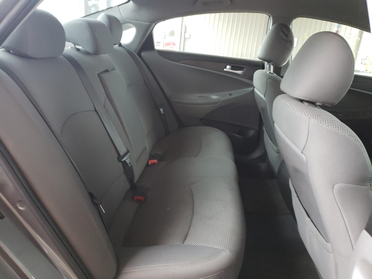 Photo 6 from auction – 2012 HYUNDAI SONATA GLS with VIN 5NPEB4AC1CH476927