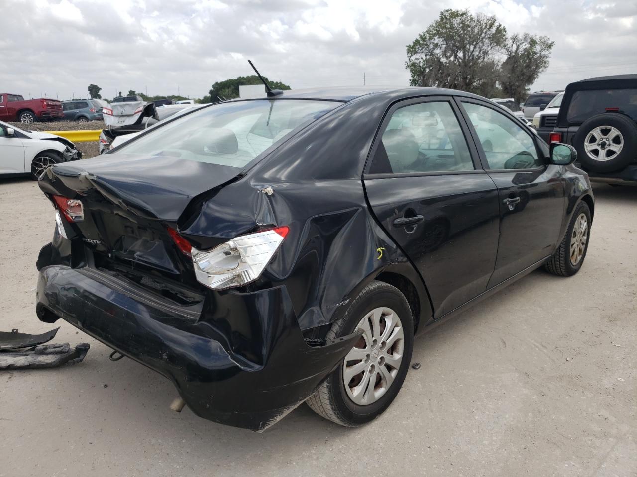 Photo 4 from auction – 2013 KIA FORTE LX with VIN KNAFT4A25D5708436