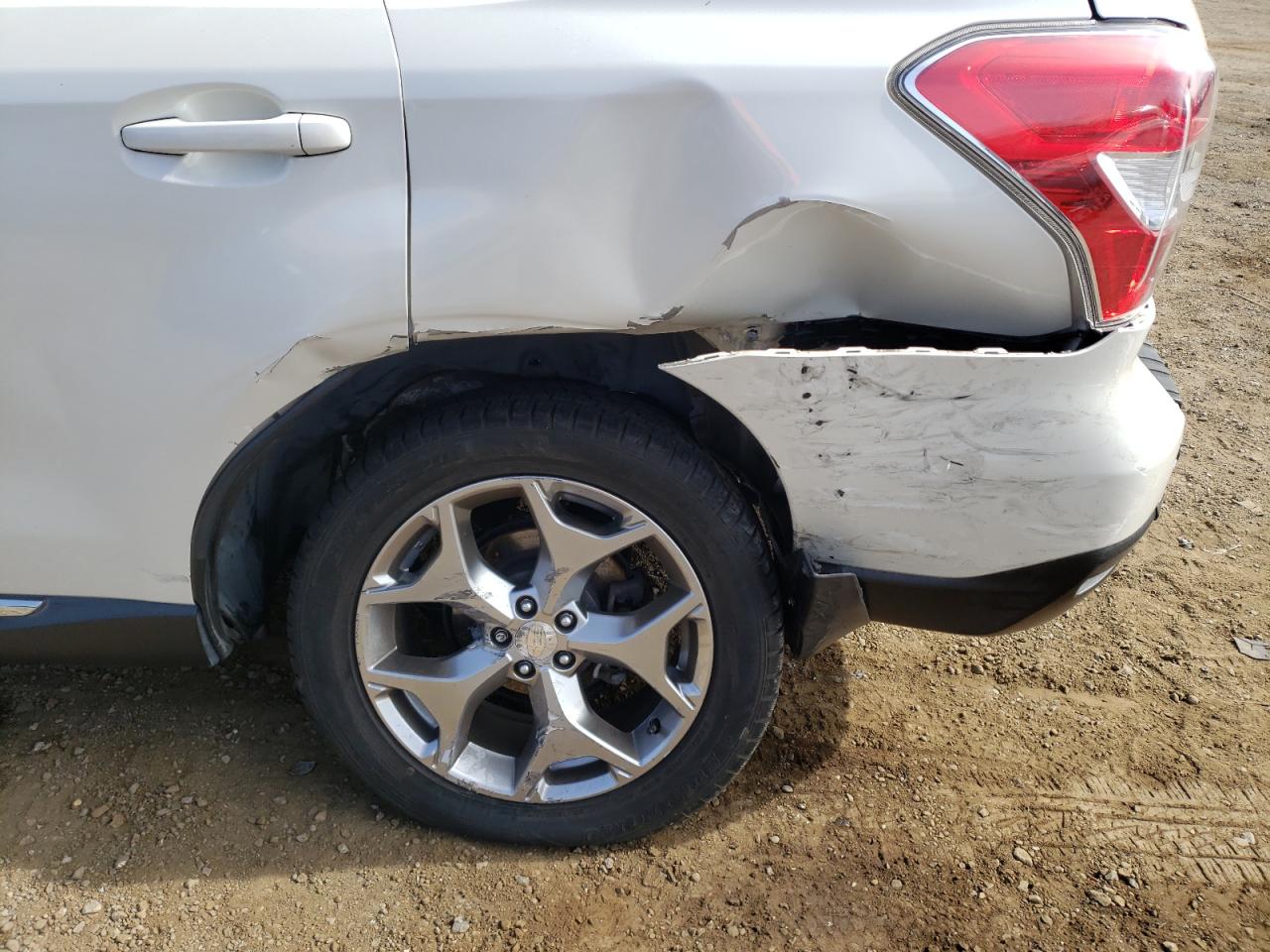 Photo 9 from auction – 2015 SUBARU FORESTER 2 with VIN JF2SJAWC3FH493598
