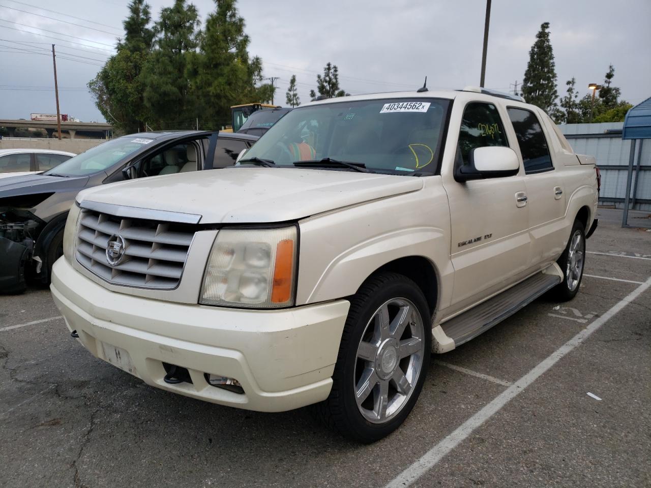 Photo 2 from auction – 2005 CADILLAC ESCALADE E with VIN 3GYEK62N55G177782