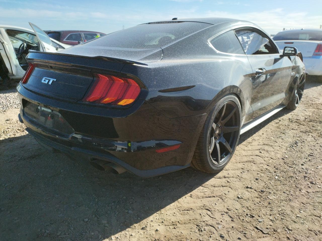 Photo 4 from auction – 2019 FORD MUSTANG GT with VIN 1FA6P8CF2K5115389