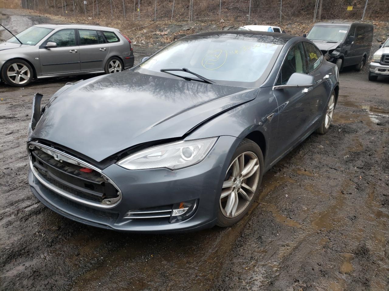 Photo 2 from auction – 2013 TESLA MODEL S with VIN 5YJSA1CN2DFP08082