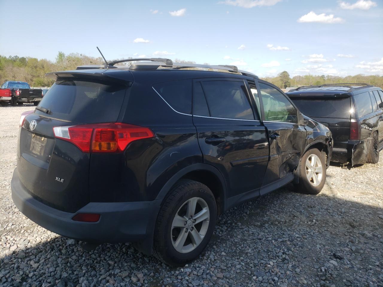 Photo 4 from auction – 2013 TOYOTA RAV4 XLE with VIN 2T3WFREV5DW057197