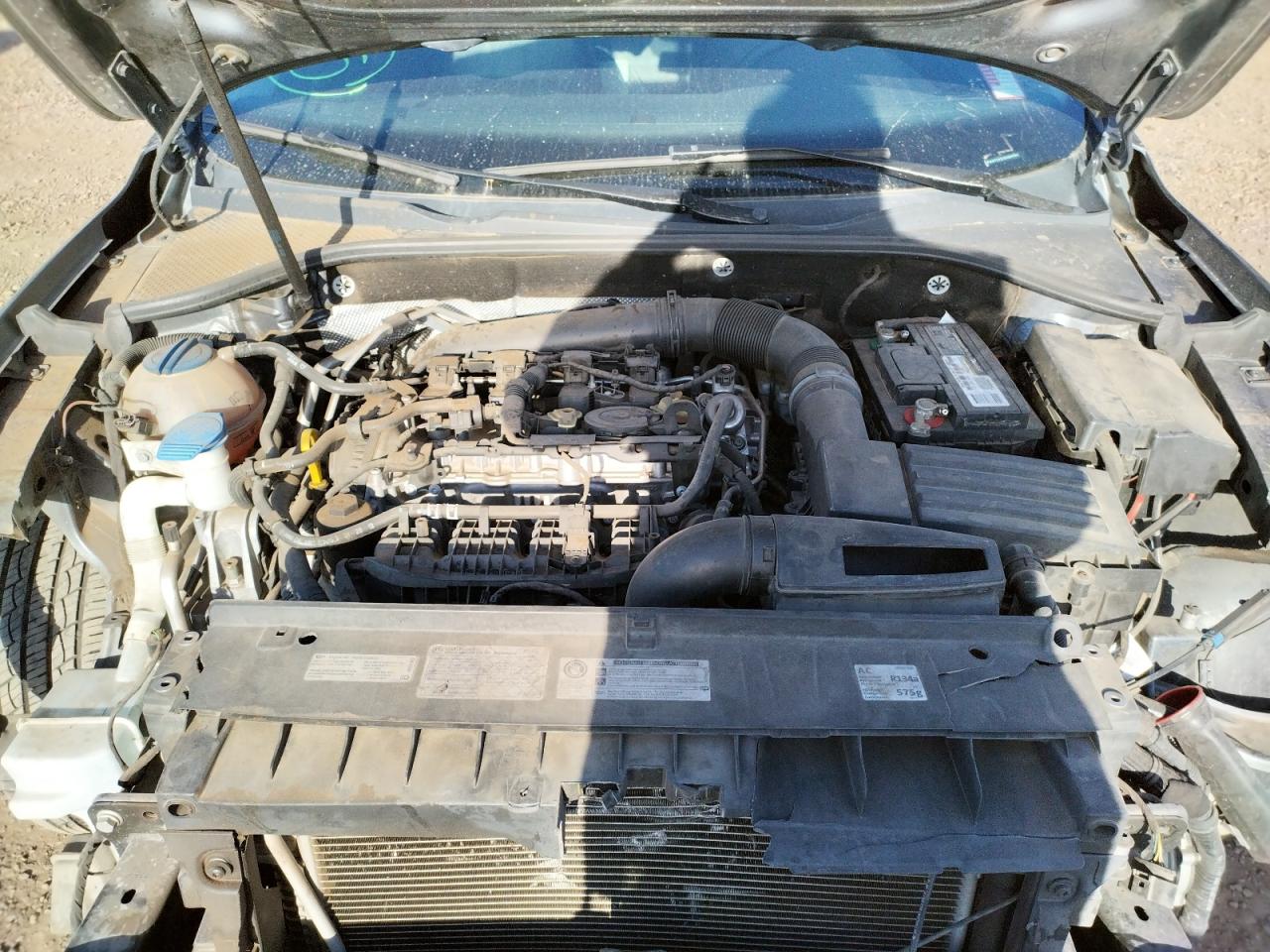 Photo 7 from auction – 2014 VOLKSWAGEN PASSAT S with VIN 1VWAT7A31EC046341
