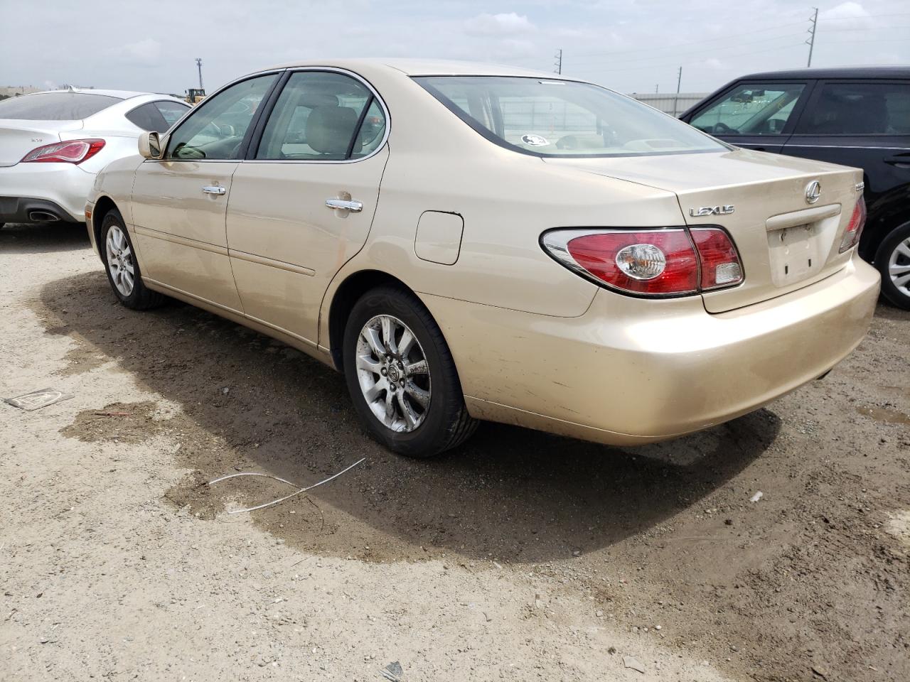 Photo 3 from auction – 2004 LEXUS ES 330 with VIN JTHBA30G445037919
