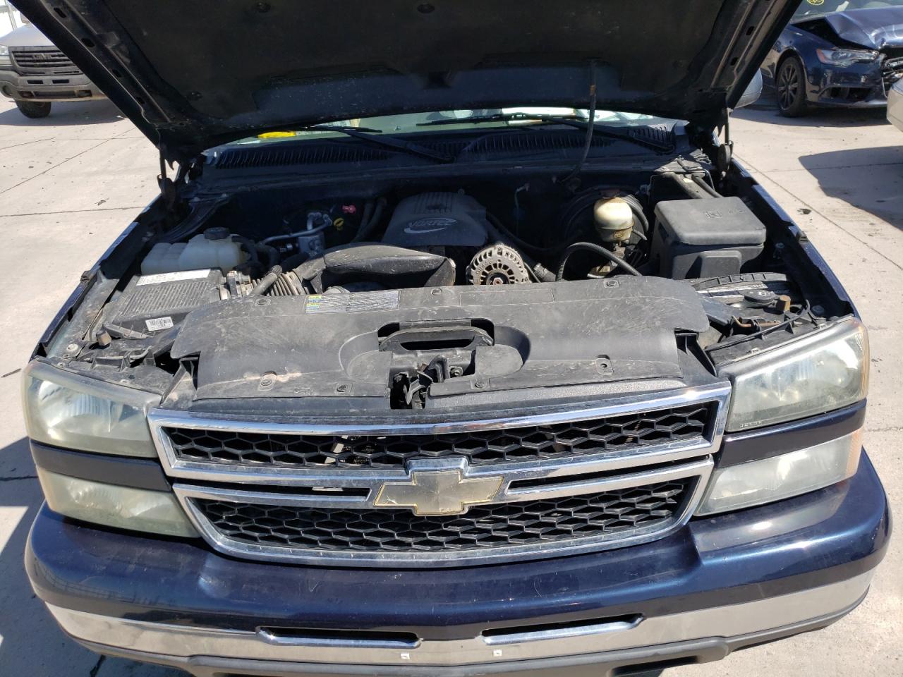 Photo 7 from auction – 2006 CHEVROLET SILVERADO with VIN 1GCEK19B26Z215801