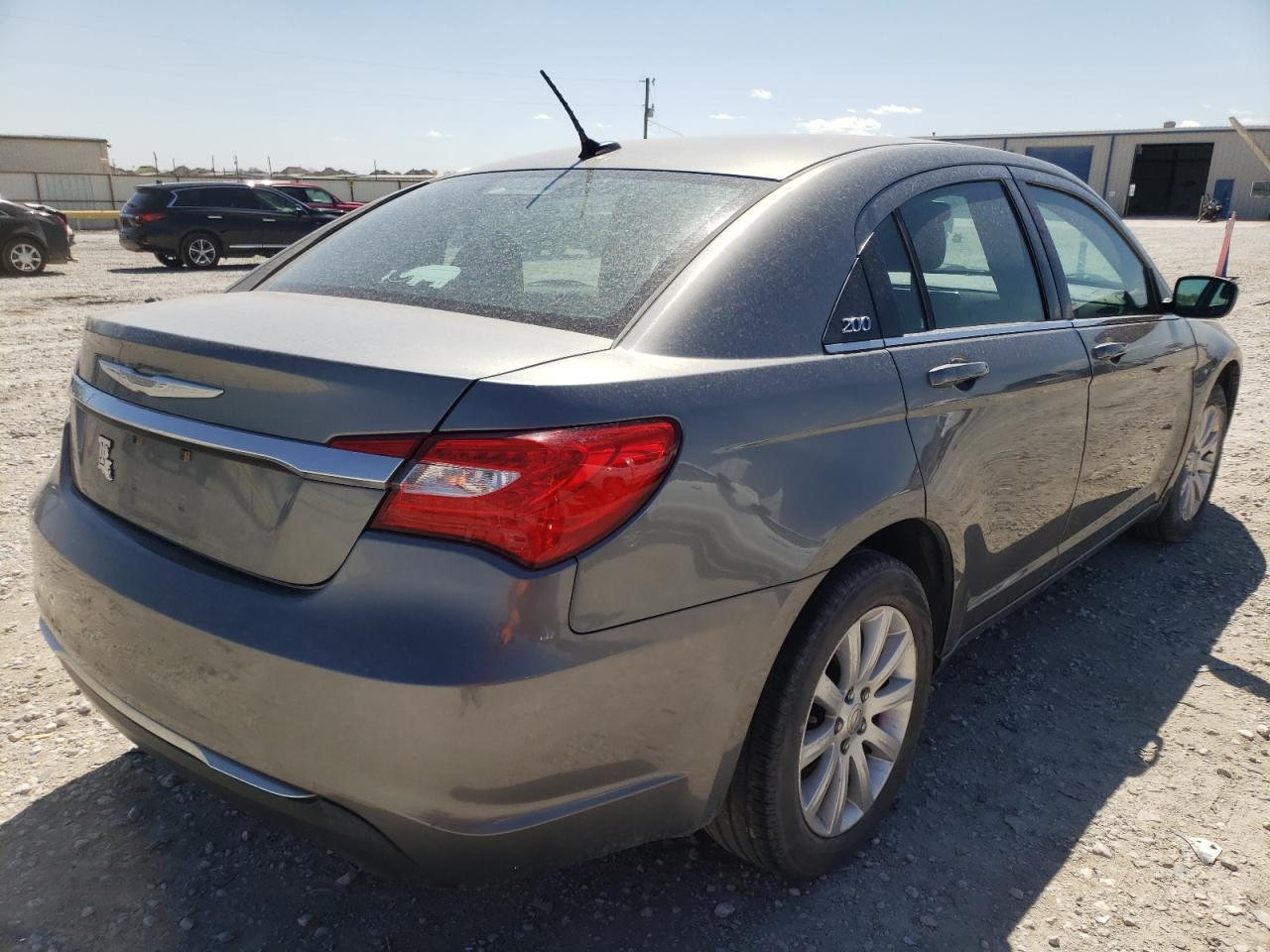 Photo 4 from auction – 2013 CHRYSLER 200 TOURIN with VIN 1C3CCBBBXDN513705