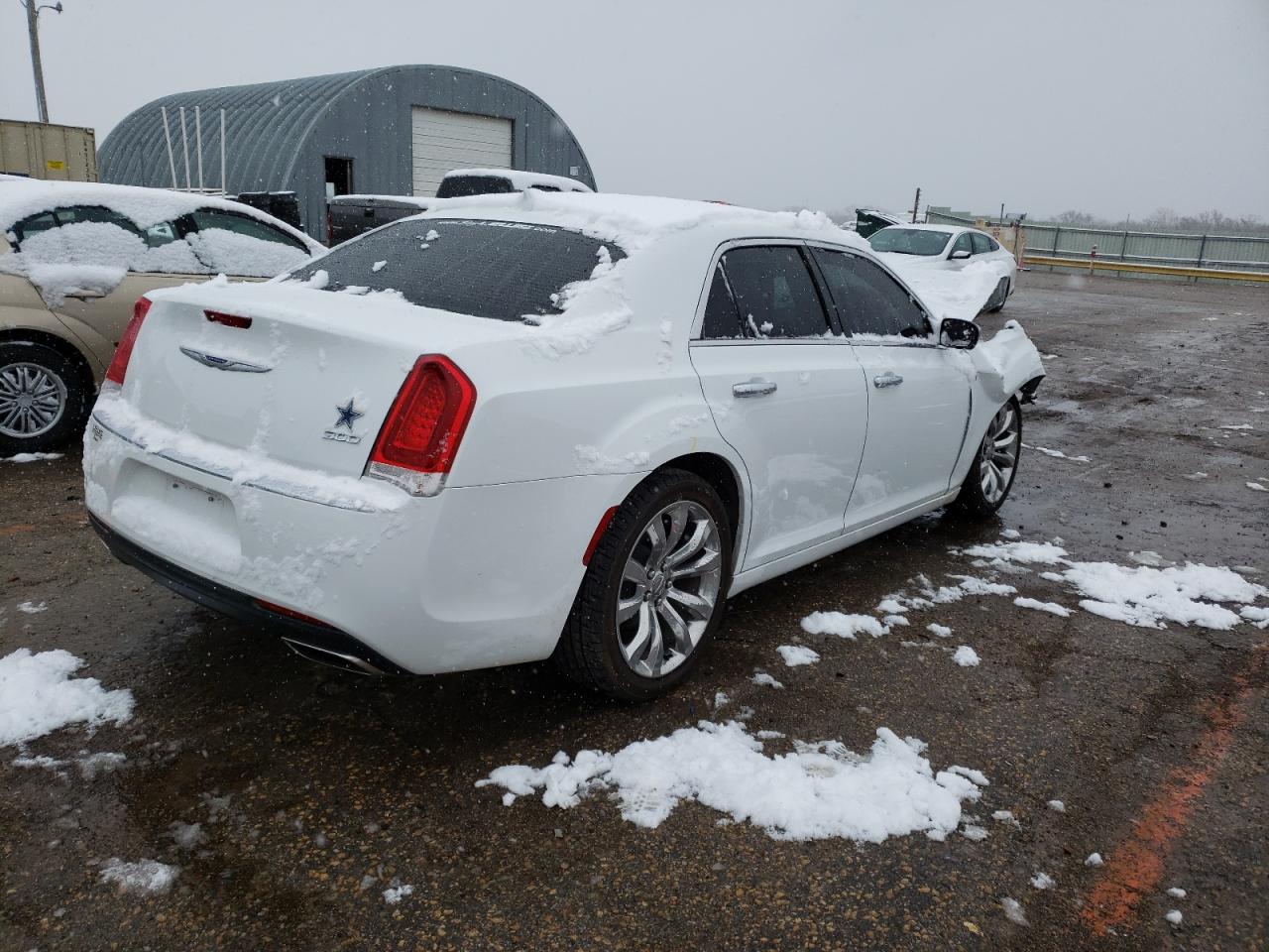 Photo 4 from auction – 2019 CHRYSLER 300 LIMITE with VIN 2C3CCAEGXKH689371