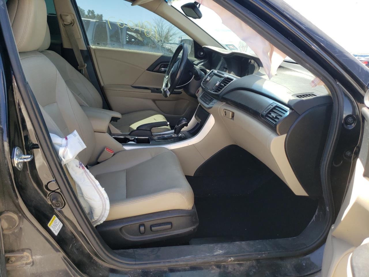 Photo 5 from auction – 2015 HONDA ACCORD EXL with VIN 1HGCR2F83FA167968