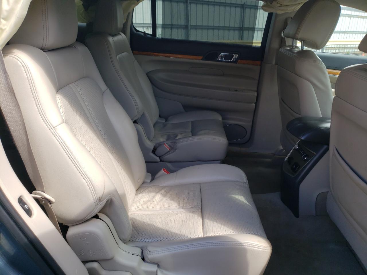 Photo 6 from auction – 2010 LINCOLN MKT with VIN 2LMHJ5AT4ABJ20681