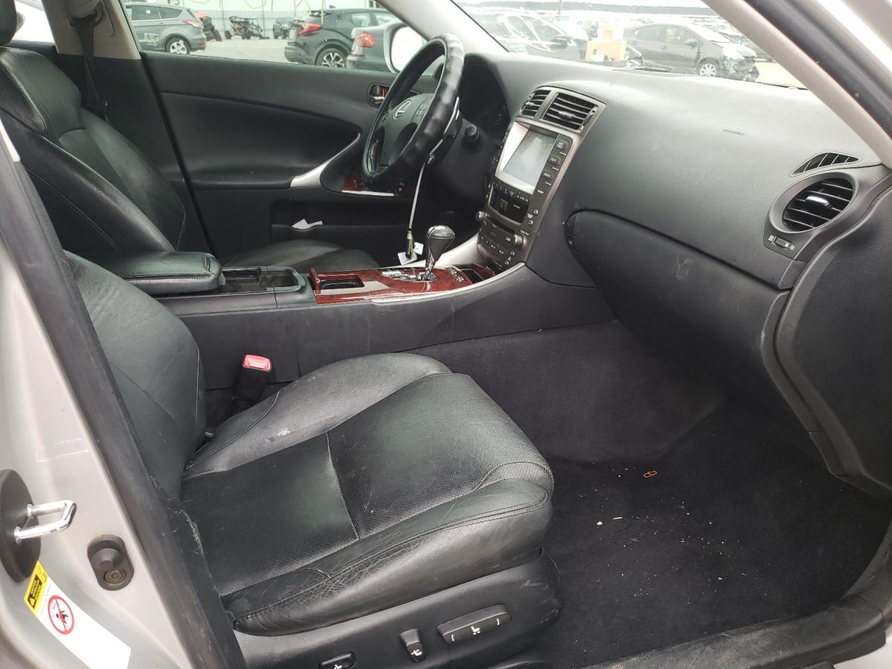 Photo 5 from auction – 2006 LEXUS IS 250 with VIN JTHCK262262006180