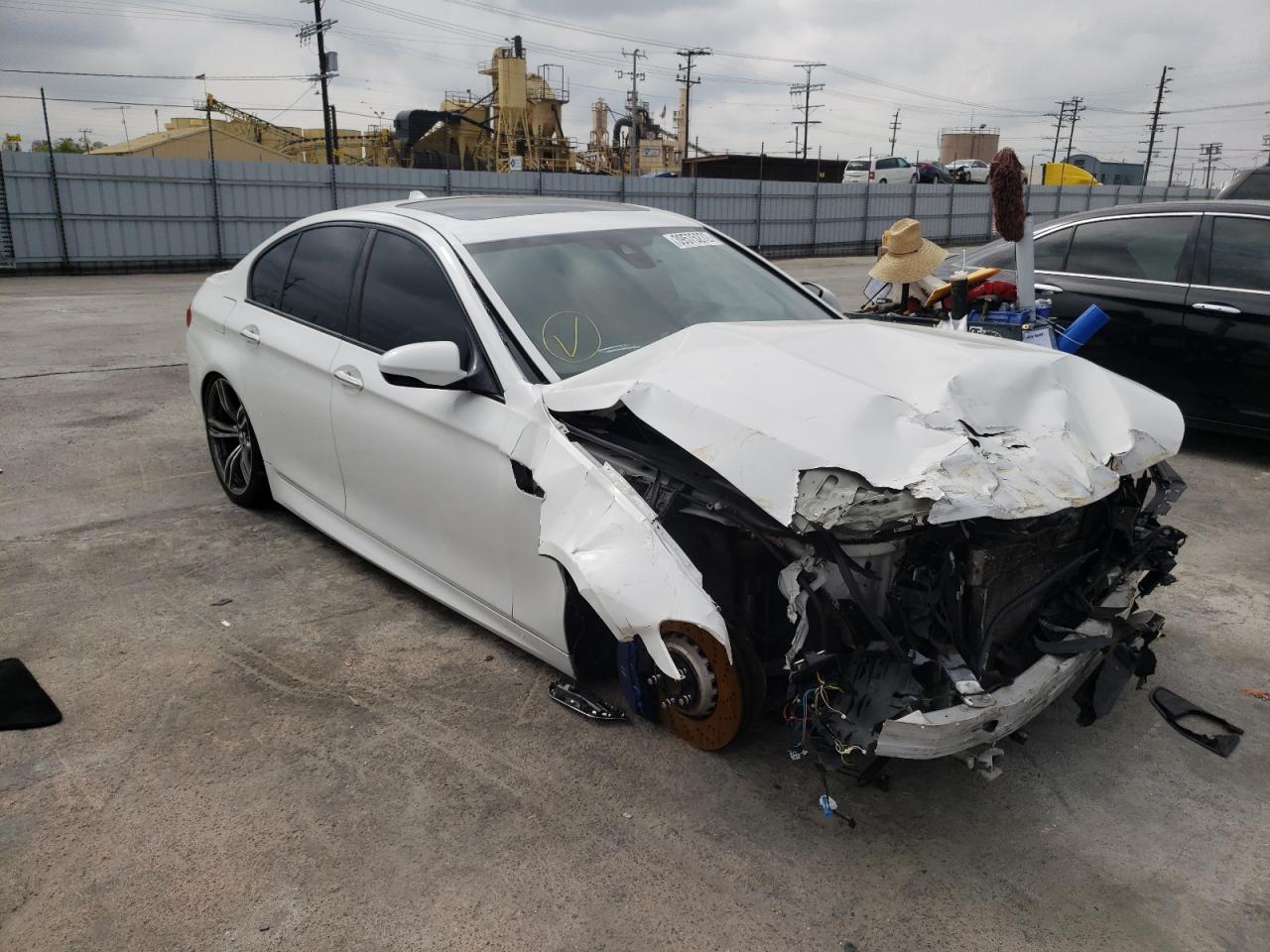 BMW M5 2013 with VIN WBSFV9C55DD096576 - Photo from auction
