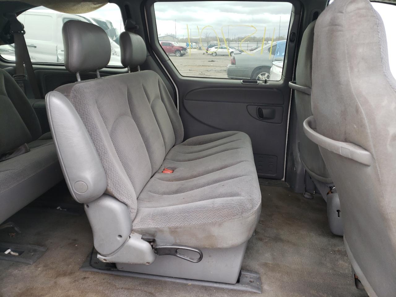 Photo 6 from auction – 2004 DODGE GRAND CARA with VIN 1D4GP24RX4B530875