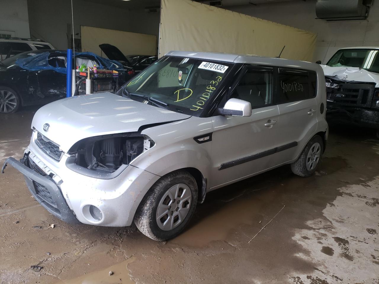 Photo 2 from auction – 2013 KIA SOUL with VIN KNDJT2A51D7764227