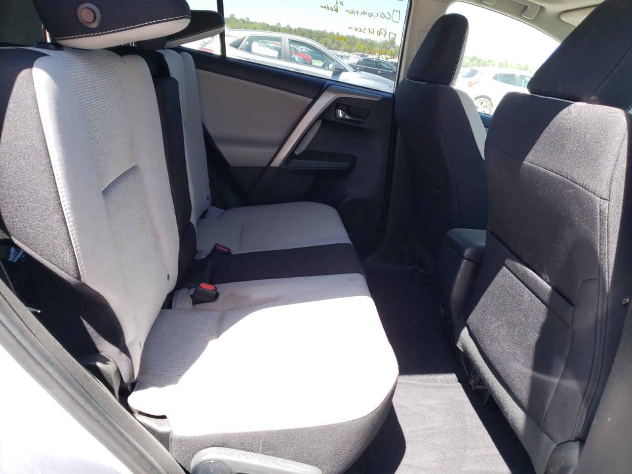 Photo 18 from auction – 2017 TOYOTA RAV4 XLE with VIN 2T3WFREV5HW370790
