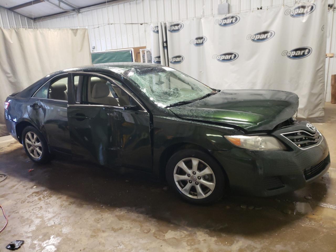 TOYOTA CAMRY BASE 2011 con VIN 4T1BF3EK8BU582889 - Foto de la subasta