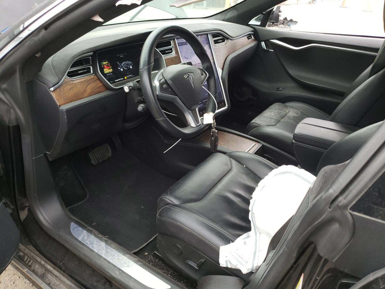 Photo 5 from auction – 2017 TESLA MODEL S with VIN 5YJSA1E21HF198560