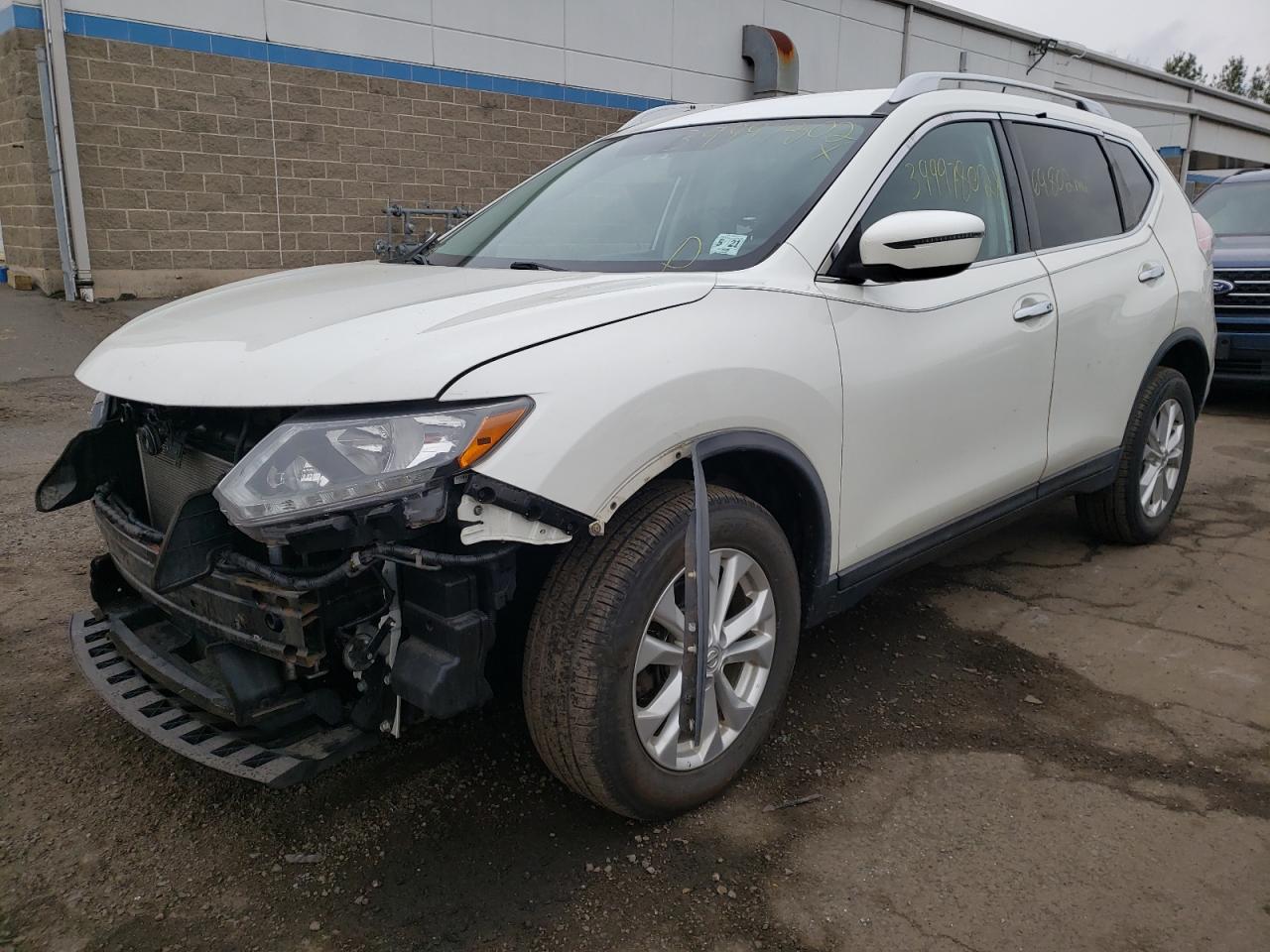 Photo 2 from auction – 2016 NISSAN ROGUE S with VIN KNMAT2MV4GP664154