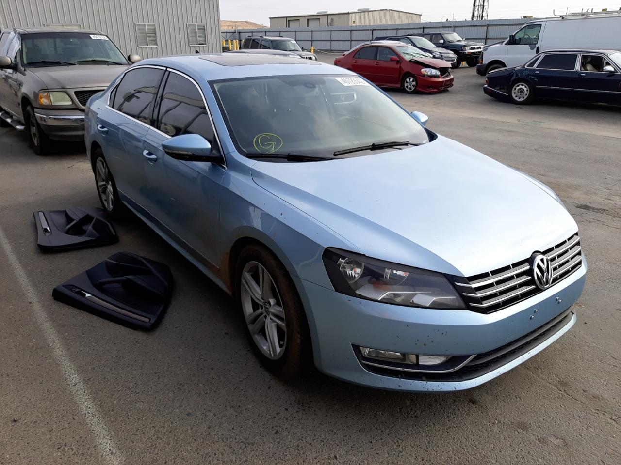 VOLKSWAGEN PASSAT SEL 2013 with VIN 1VWCN7A30DC017172 - Photo from auction