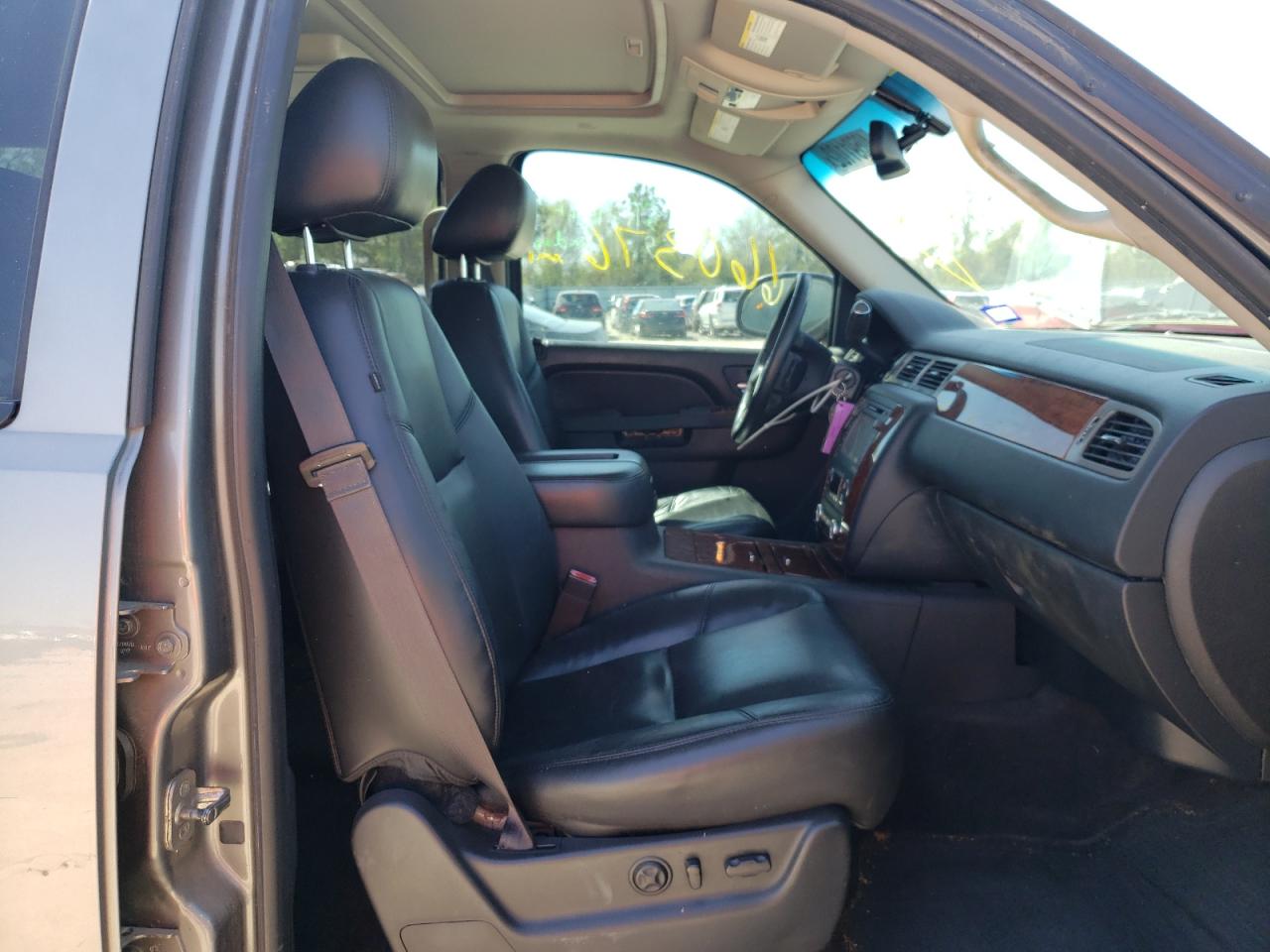 Photo 5 from auction – 2012 CHEVROLET TAHOE C150 with VIN 1GNSCCE01CR230082