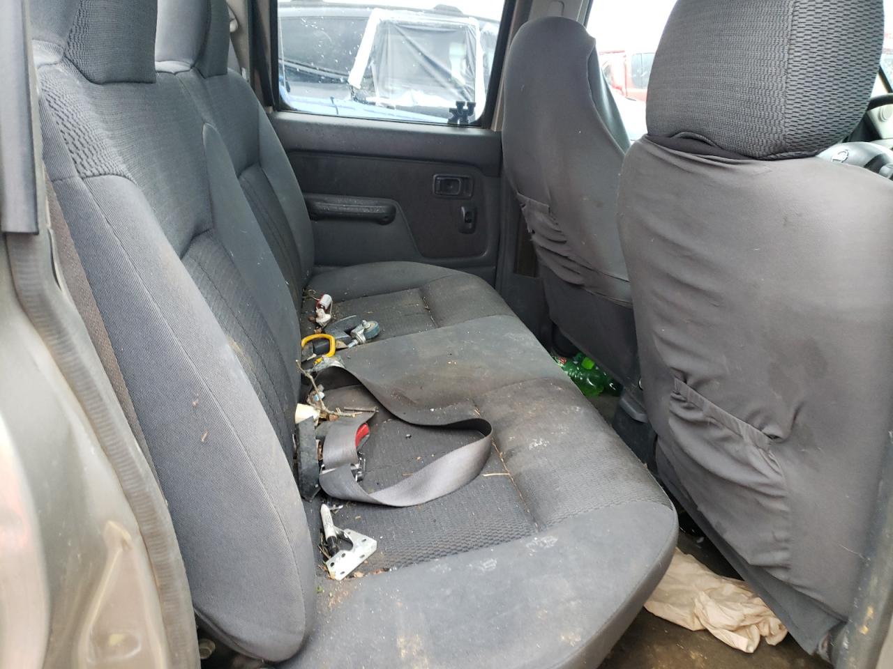 Photo 6 from auction – 2004 NISSAN FRONTIER C with VIN 1N6ED29X64C474882
