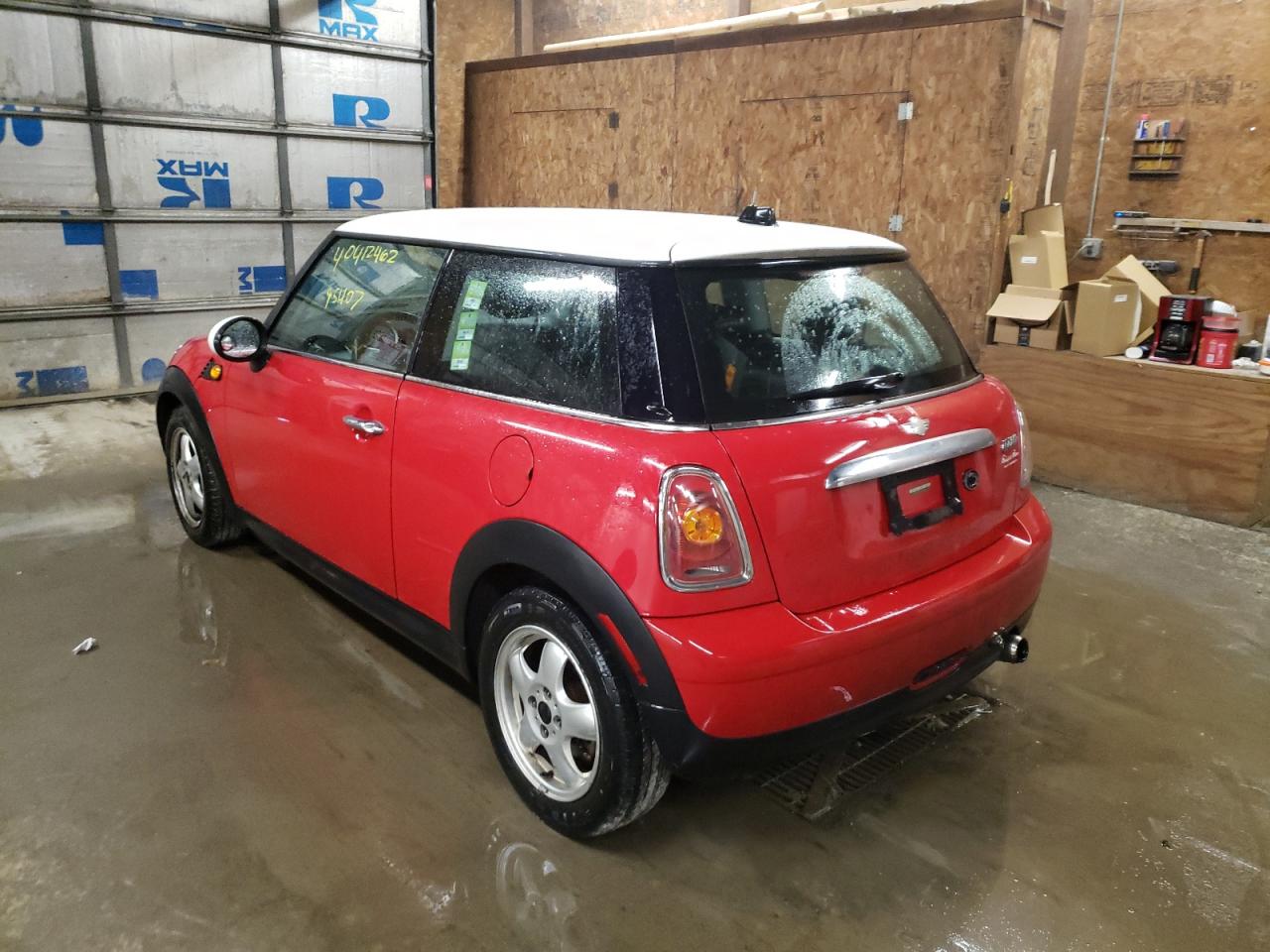 Photo 3 from auction – 2007 MINI COOPER with VIN WMWMF335X7TT52775