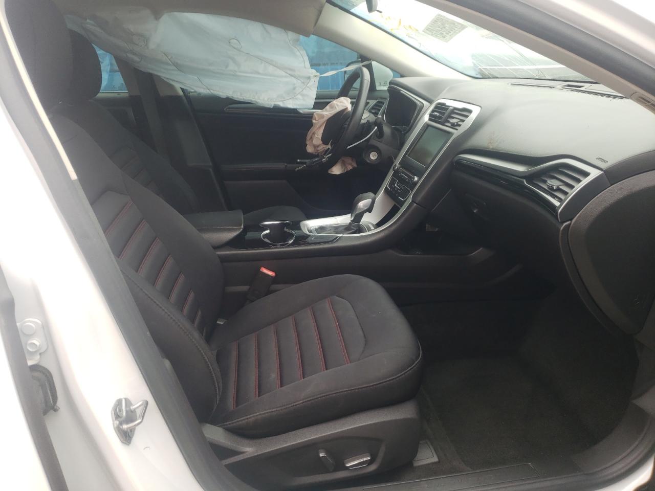 Photo 5 from auction – 2016 FORD FUSION SE with VIN 3FA6P0H95GR237771