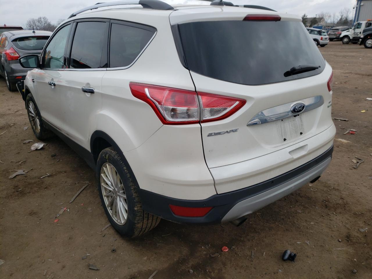 Photo 3 from auction – 2015 FORD ESCAPE SE with VIN 1FMCU9GX4FUB35360