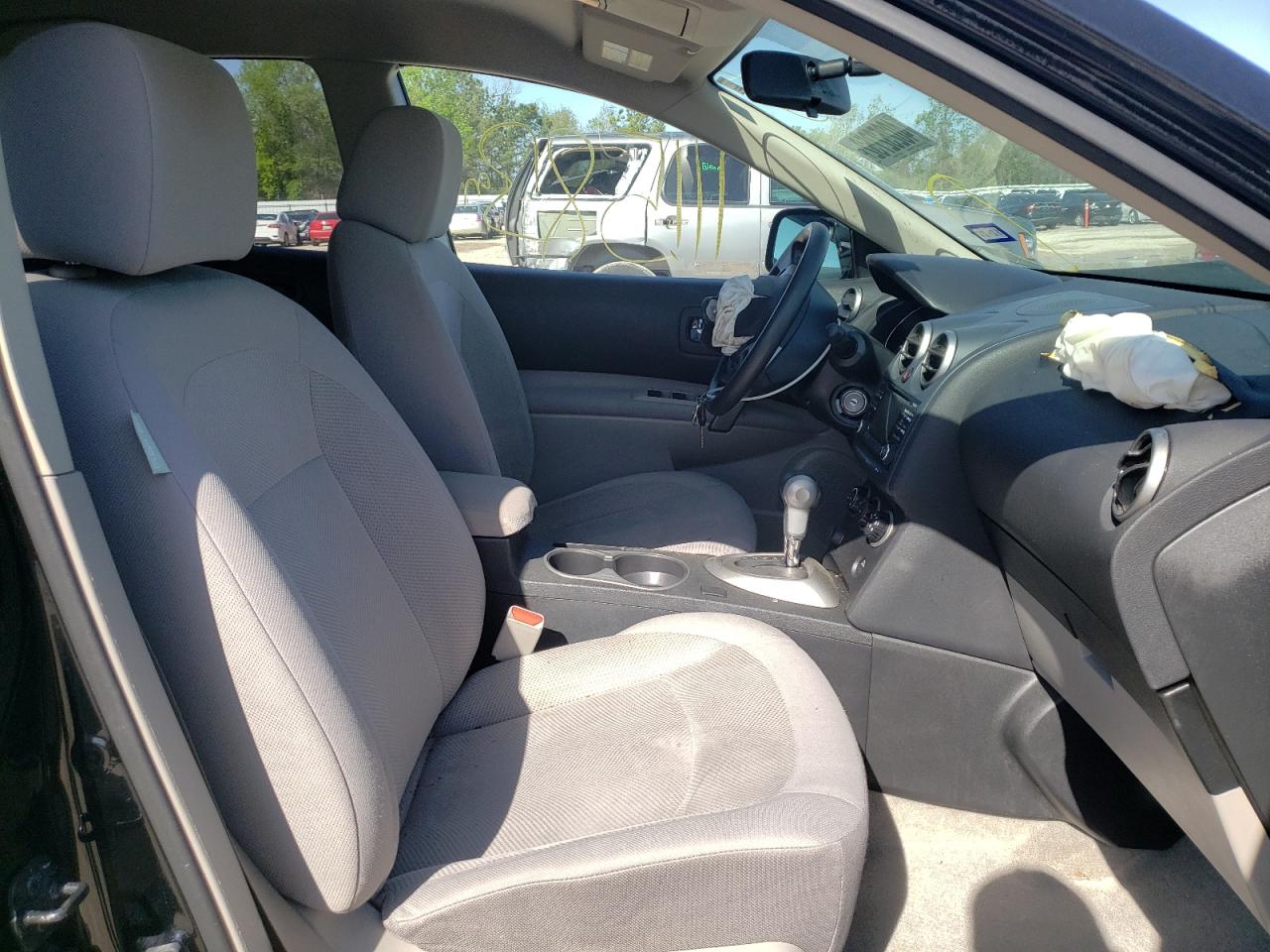 Photo 5 from auction – 2013 NISSAN ROGUE S with VIN JN8AS5MT2DW553093