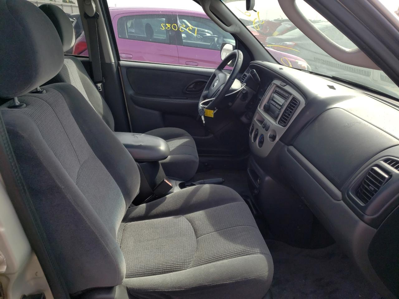 Photo 5 from auction – 2003 MAZDA TRIBUTE LX with VIN 4F2YZ04153KM24729