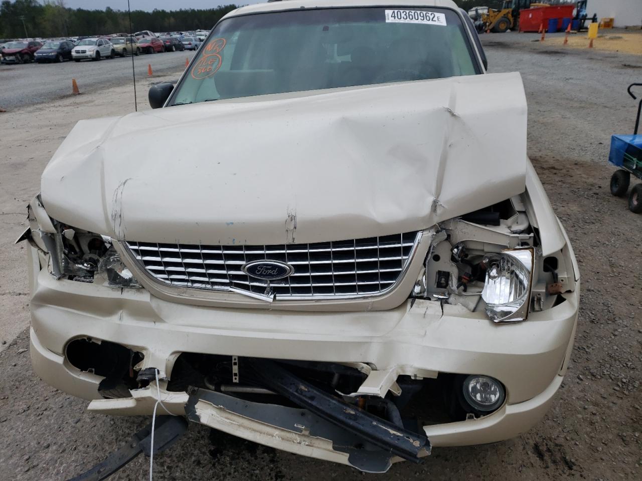 Photo 7 from auction – 2005 FORD EXPLORER L with VIN 1FMZU65K85ZA02229