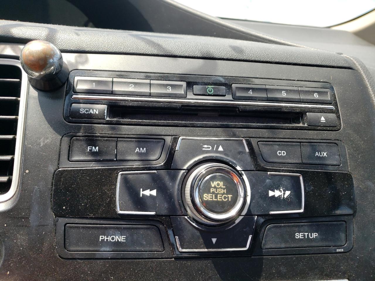 Photo 9 from auction – 2014 HONDA CIVIC LX with VIN 19XFB2F58EE211416