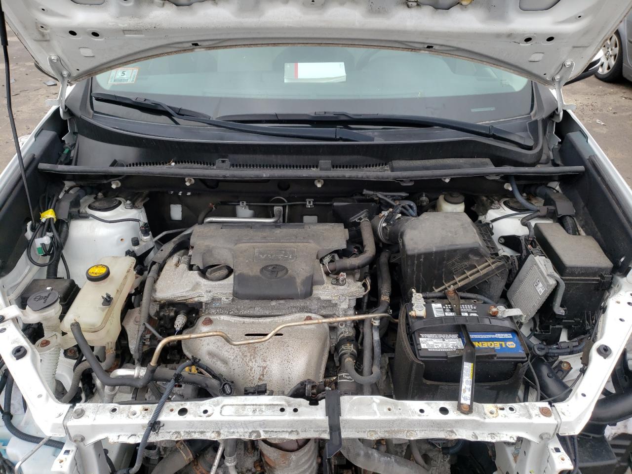 Photo 7 from auction – 2014 TOYOTA RAV4 XLE with VIN 2T3RFREV0EW157514