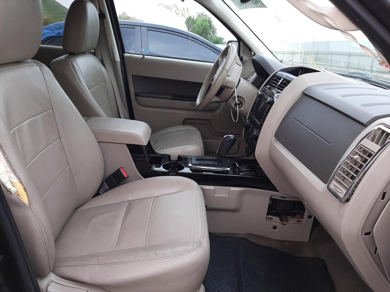 Photo 5 from auction – 2011 FORD ESCAPE HYB with VIN 1FMCU4K38BKB59710