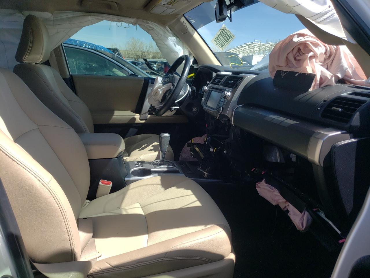 Photo 5 from auction – 2014 TOYOTA 4RUNNER SR with VIN JTEBU5JR6E5189587