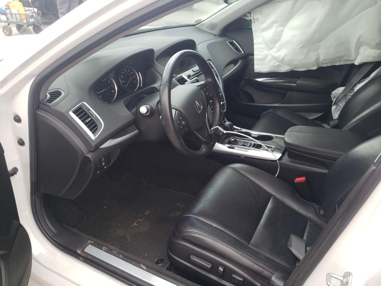 Photo 5 from auction – 2020 ACURA TLX TECHNO with VIN 19UUB1F55LA017932