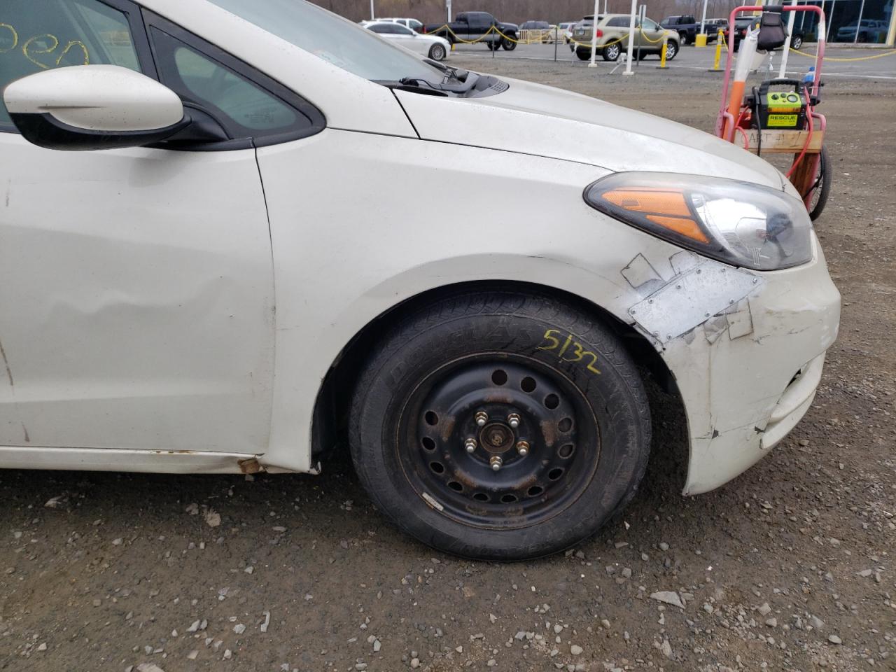 Photo 9 from auction – 2015 KIA FORTE LX with VIN KNAFK4A62F5313400