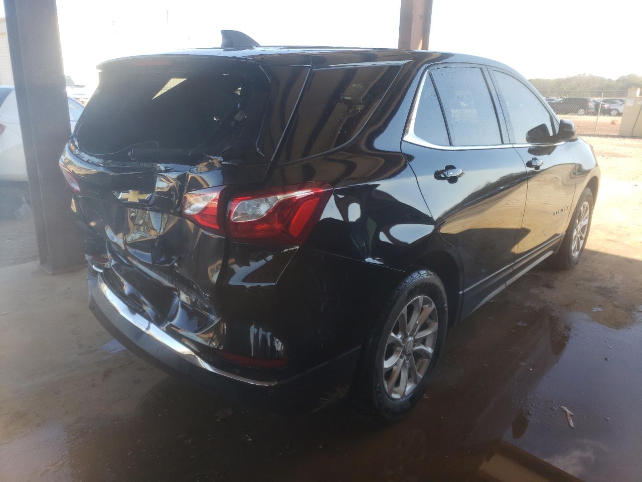 Photo 4 from auction – 2018 CHEVROLET EQUINOX LT with VIN 2GNAXJEV4J6142460