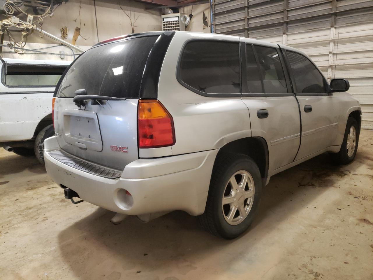 Photo 4 from auction – 2008 GMC ENVOY with VIN 1GKDT13S682222381
