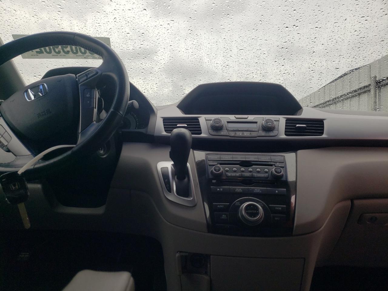 Photo 9 from auction – 2011 HONDA ODYSSEY TO with VIN 5FNRL5H96BB041624
