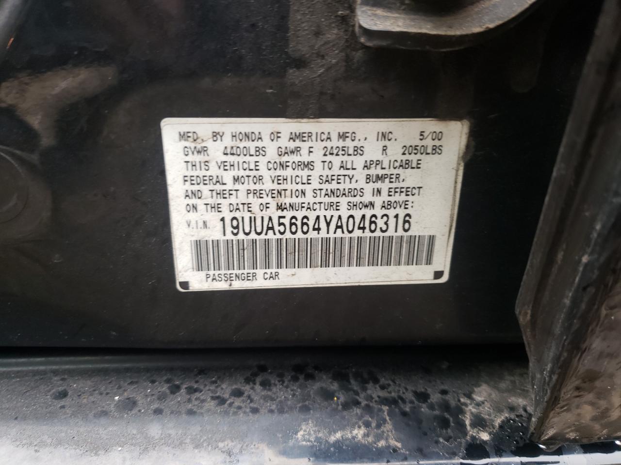 Photo 10 from auction – 2000 ACURA 3.2TL with VIN 19UUA5664YA046316