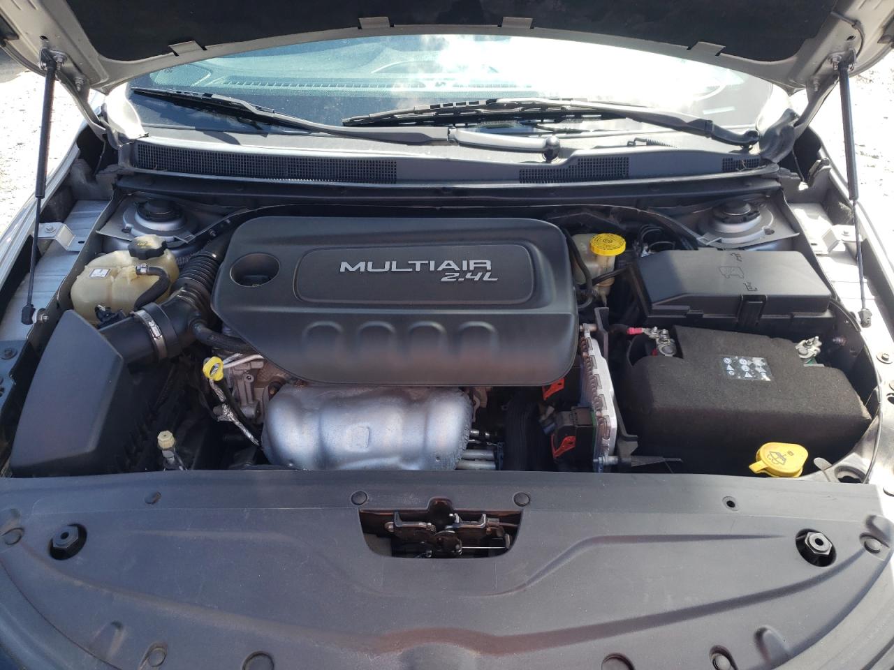 Photo 7 from auction – 2015 CHRYSLER 200 S with VIN 1C3CCCBB5FN585386
