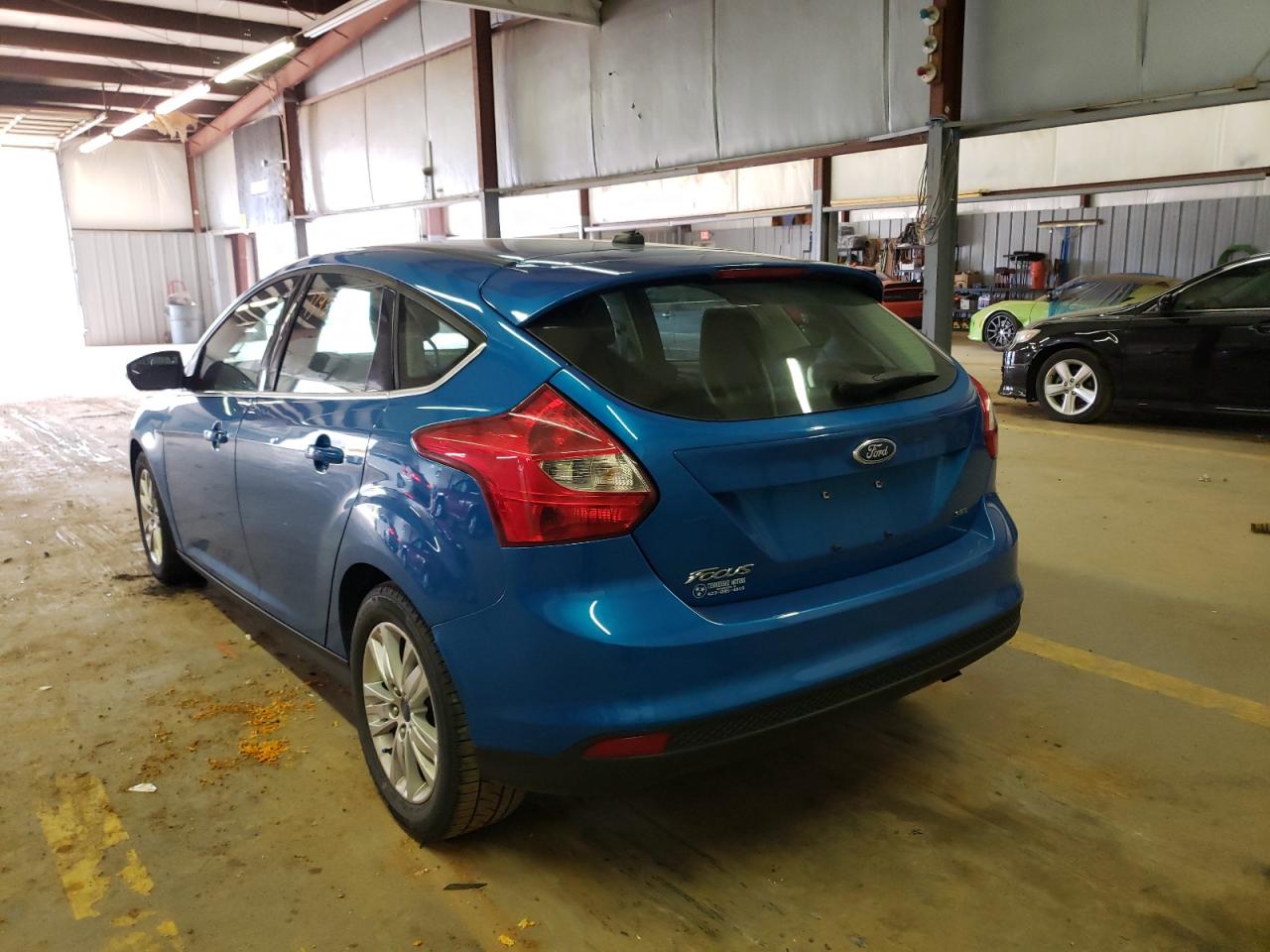 Photo 3 from auction – 2012 FORD FOCUS SEL with VIN 1FAHP3M2XCL362308