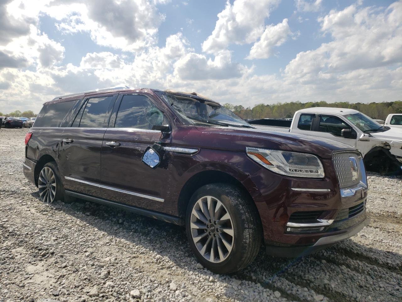 LINCOLN NAVIGATOR 2019 with VIN 5LMJJ3HT5KEL03081 - Photo from auction
