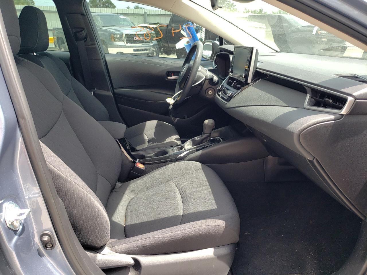 Photo 5 from auction – 2020 TOYOTA COROLLA LE with VIN 5YFEPRAE9LP079436