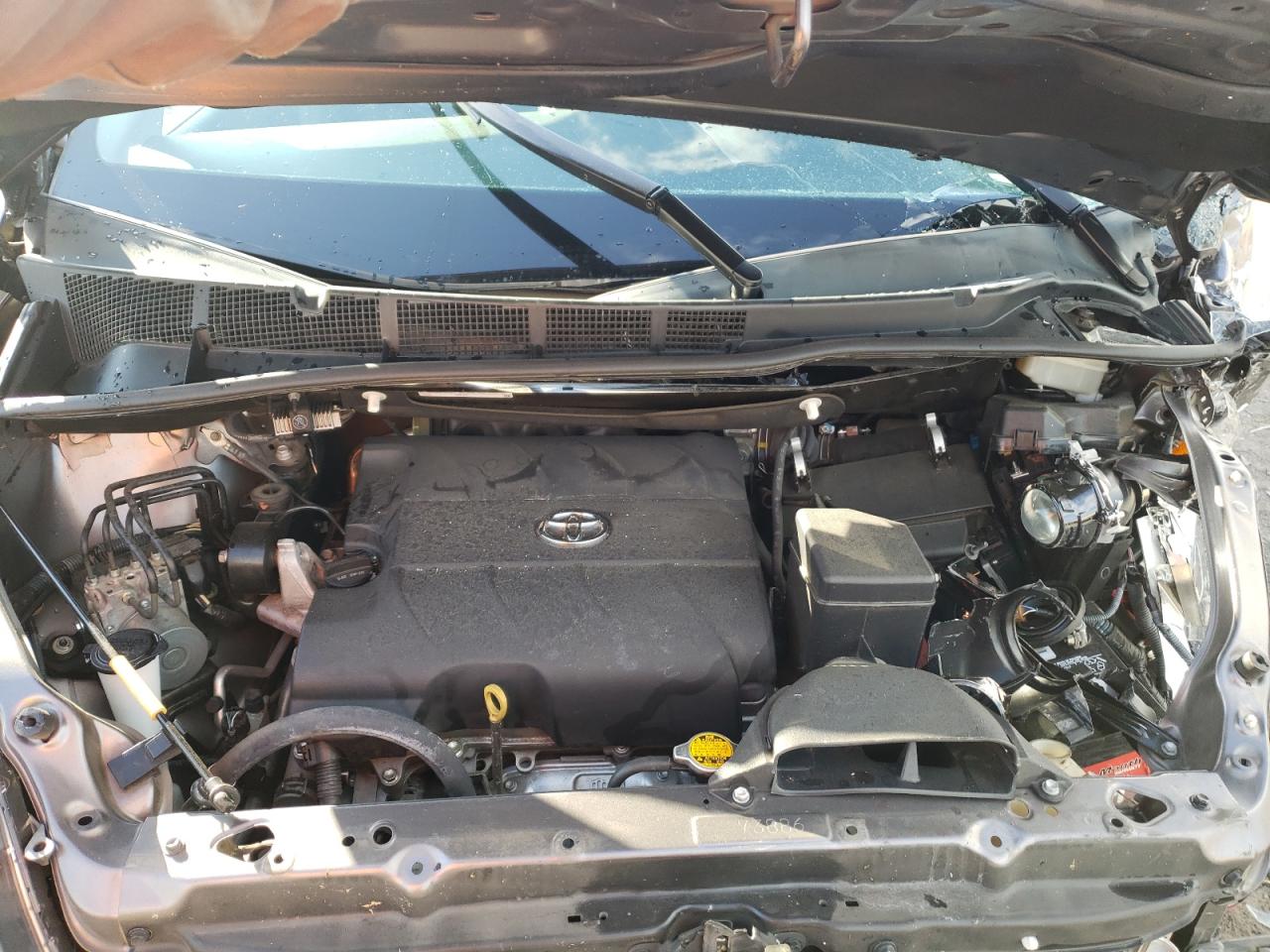 Photo 7 from auction – 2015 TOYOTA SIENNA SPO with VIN 5TDXK3DC0FS631061