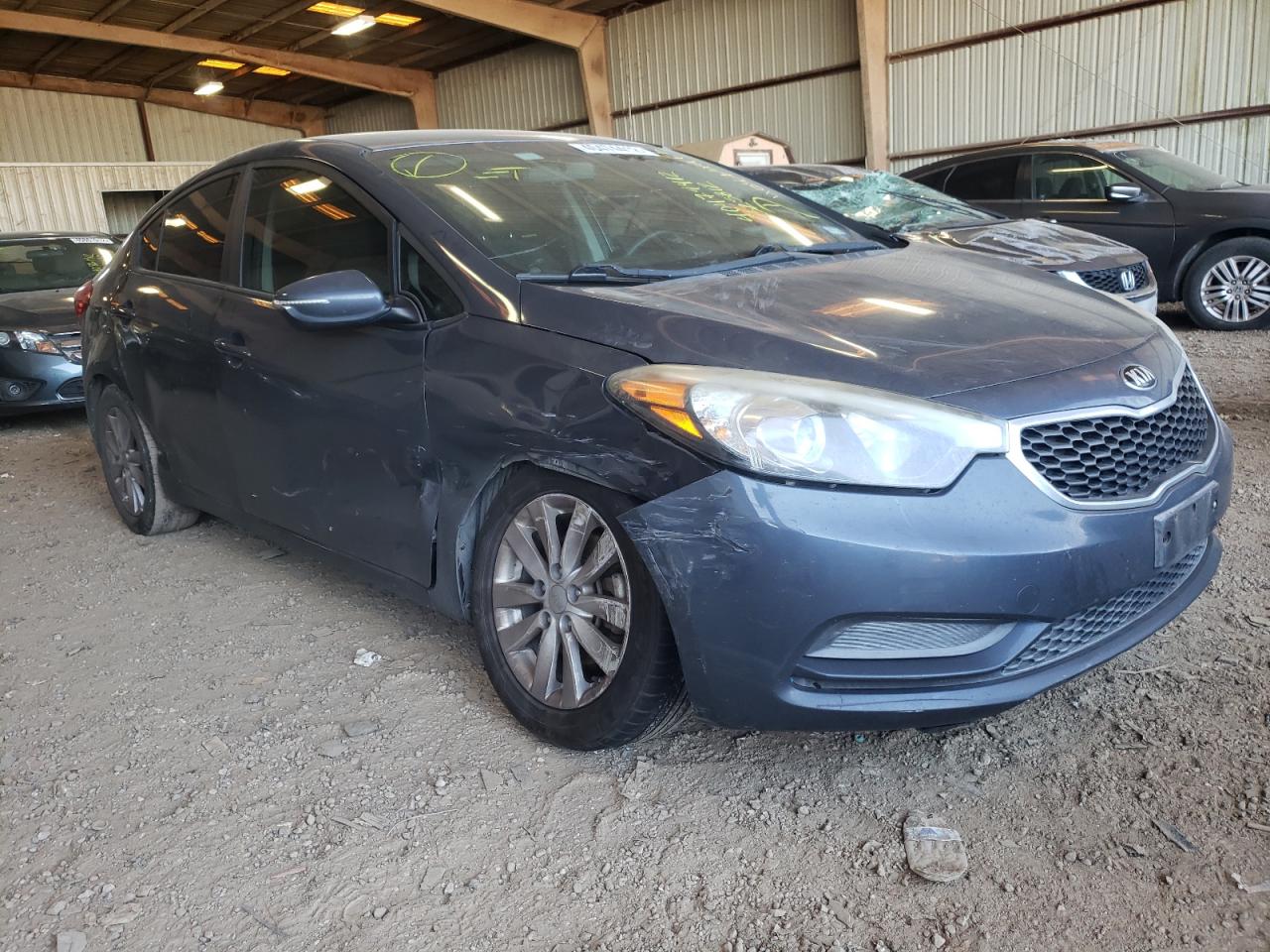 Photo 13 from auction – 2015 KIA FORTE LX with VIN KNAFX4A66F5325812