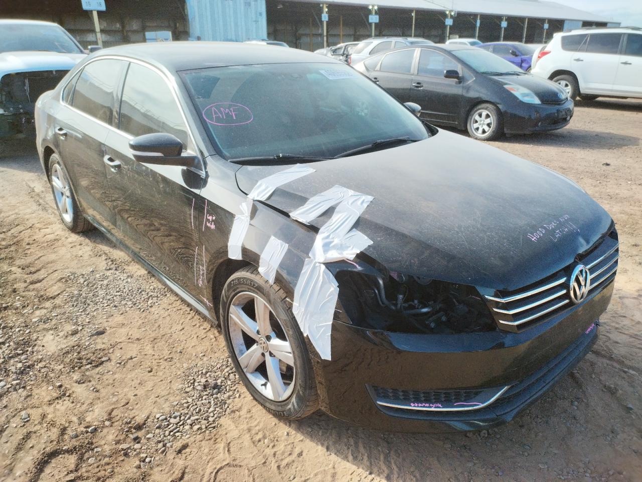 VOLKSWAGEN PASSAT SE 2014 with VIN 1VWBP7A3XEC007255 - Photo from auction